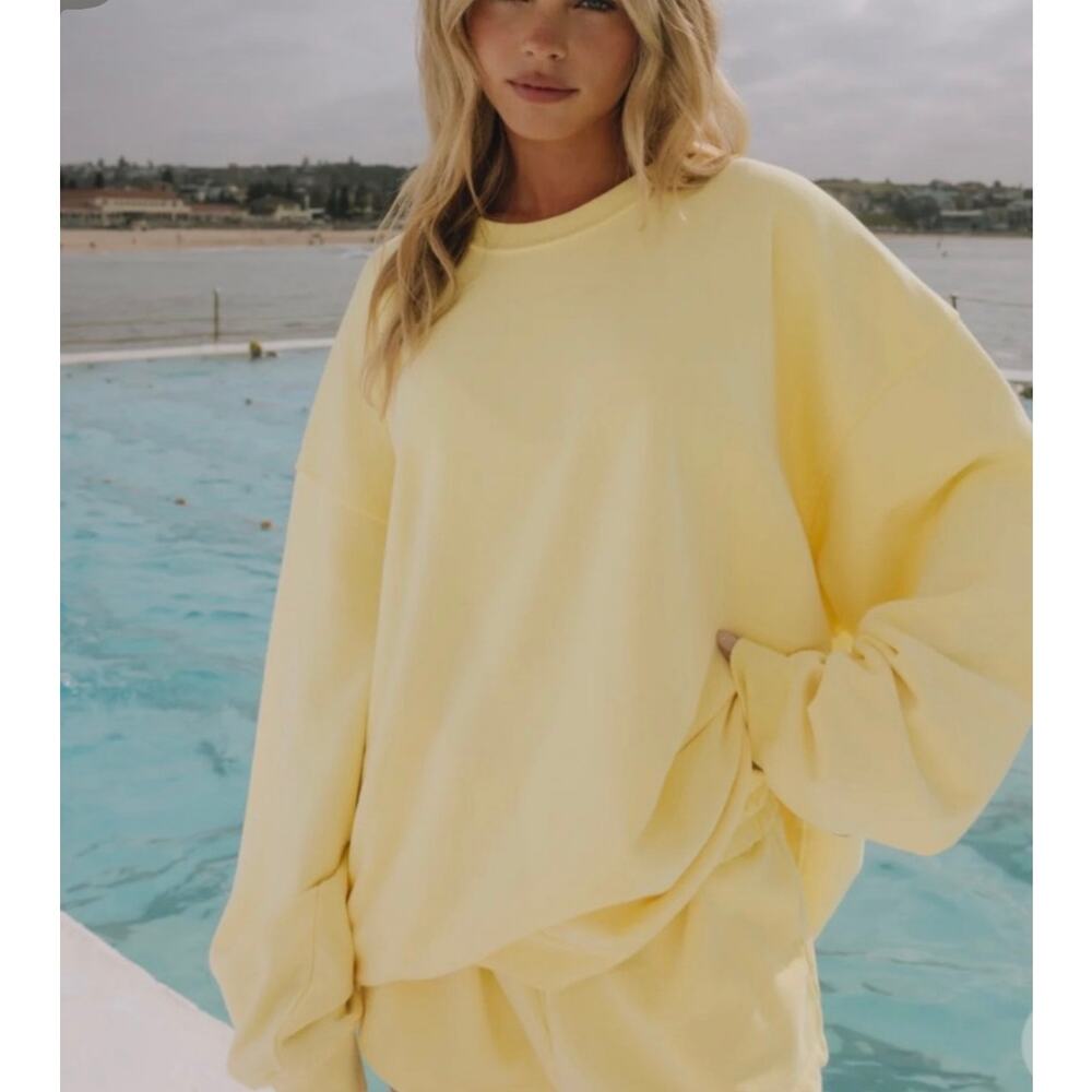 XS/S Daily Drills Oversized Sport Crew Lemonade - Picture 2 of 2